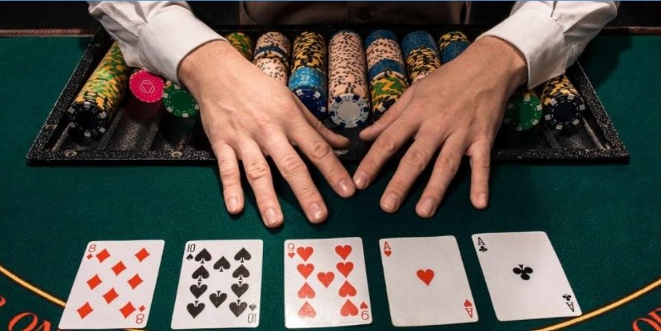 Poker Là Gì? Câu Trả Lời Hé Lộ Thế Giới Giải Trí Đỉnh Cao